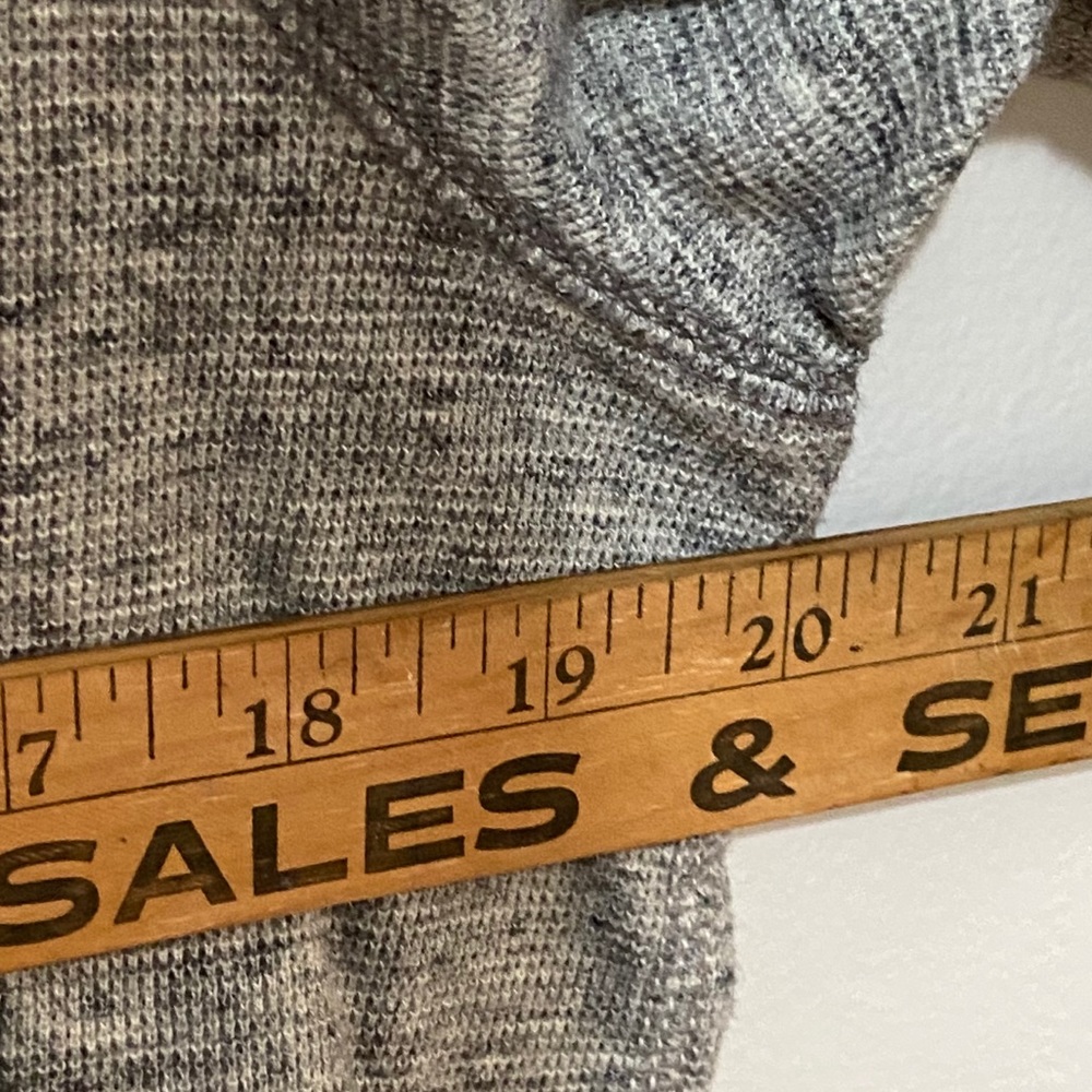 American Eagle Outfitters Thermal Gray Shirt Sz L - Picture 5 of 8